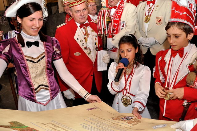 Session2012  107.jpg
